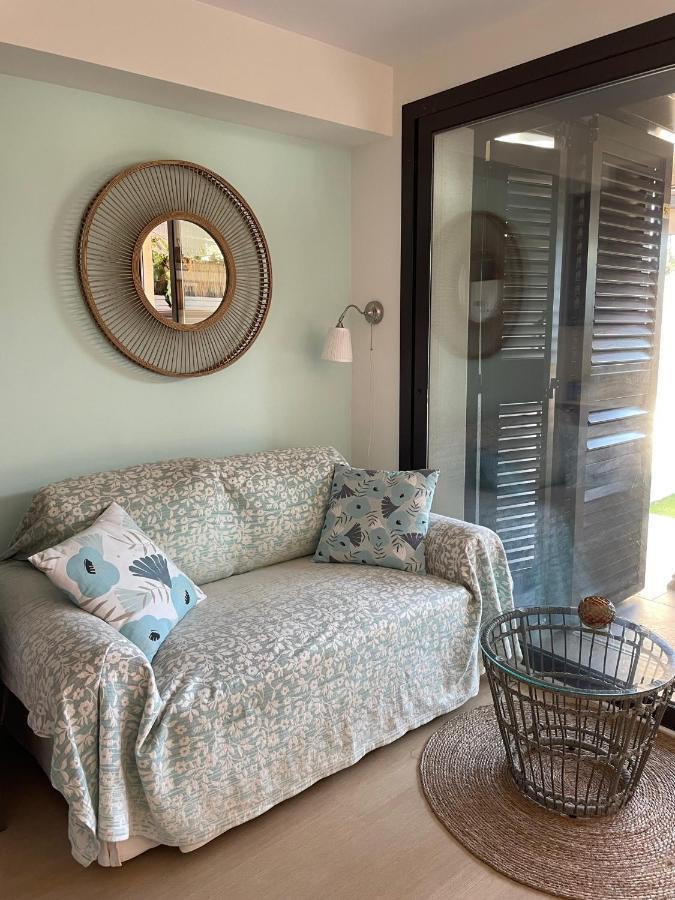 Beach Flat With Garden Кастельдефельс Экстерьер фото