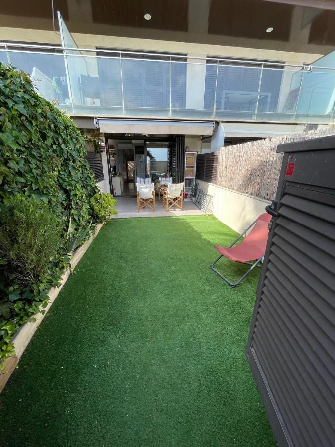 Beach Flat With Garden Кастельдефельс Экстерьер фото